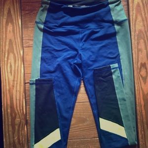 Victoria secret knockout leggings size small